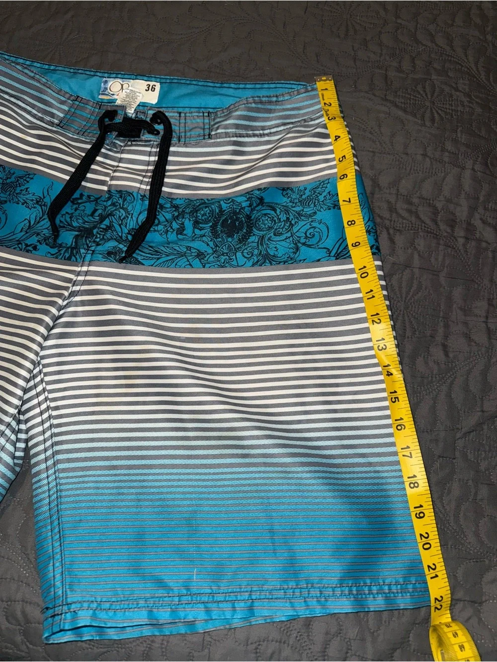 Vintage Y2k Ocean Pacific Men's Graphic Board Shorts Size 36 Blue Swim Trunks